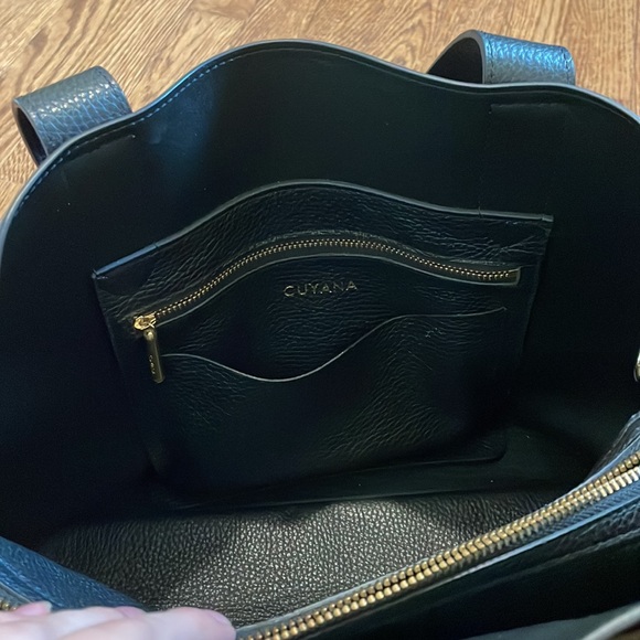 Cuyana Bags Cuyana Zippered Satchel In Black Poshmark